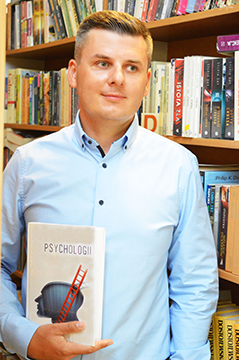 Jakub Knecht podczas sesji terapeutycznej